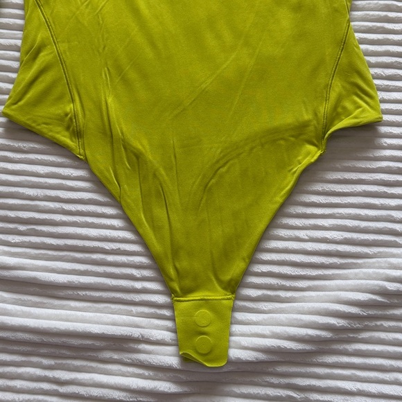 Lululemon Wundermost Ultra-Soft Nulu Square-Neck Long-Sleeve Bodysuit Lichen Lim - Picture 7 of 12